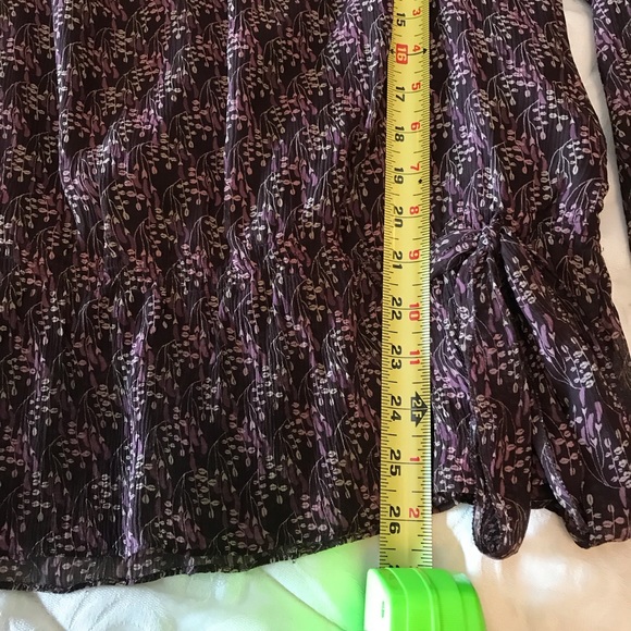 Ann Taylor Blouse.  Blouson style.  Size 6 - Picture 7 of 9